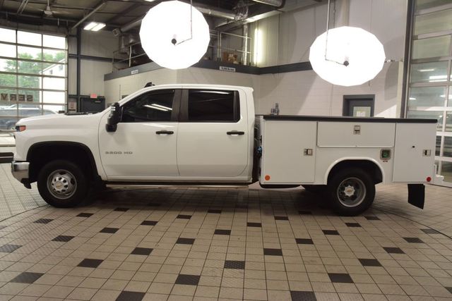 2024 Chevrolet Silverado 3500HD 3500HD CREW 4X4 * DURAMAX * 9' READING UTILITY * 1 OWNER - 23046207 - 2