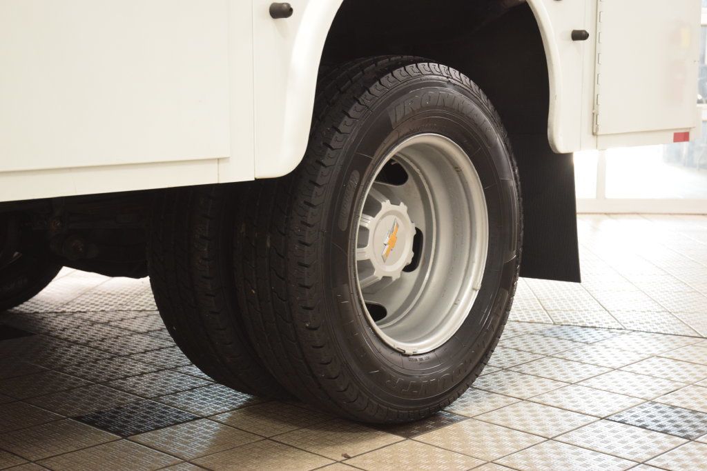 2024 Chevrolet Silverado 3500HD 3500HD CREW 4X4 * DURAMAX * KNAPHEIDE KUV * 1 OWNER - 23078189 - 17