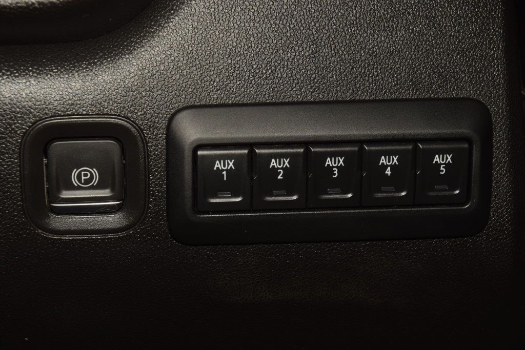 2024 Chevrolet Silverado 3500HD 3500HD CREW 4X4 * DURAMAX * KNAPHEIDE KUV * 1 OWNER - 23078189 - 23