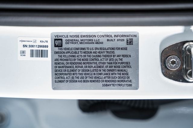 2024 Chevrolet Silverado 3500HD 3500HD CREW 4X4 * DURAMAX * LT PKG * DAKOTA UTILITY * 1 OWNER - 22772917 - 46