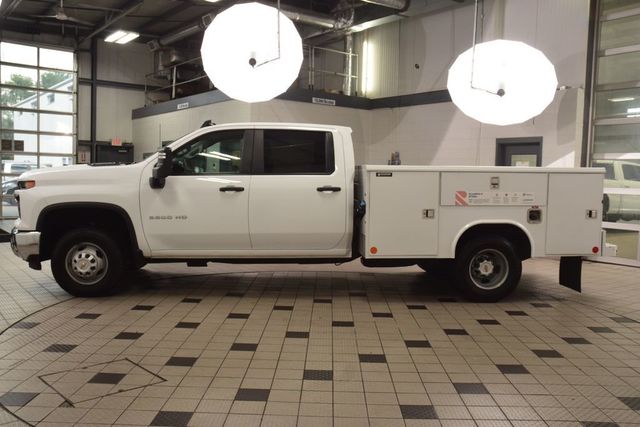 2024 Chevrolet Silverado 3500HD 3500HD CREW * DURAMAX * 9' READING UTILITY * 1 OWNER - 23054873 - 1