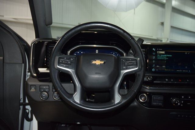 2024 Chevrolet Silverado 3500HD LT photo 23