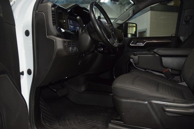2024 Chevrolet Silverado 3500HD LT photo 27