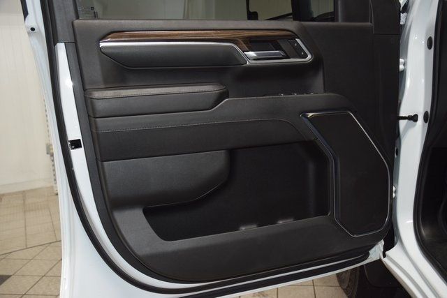 2024 Chevrolet Silverado 3500HD LT photo 32