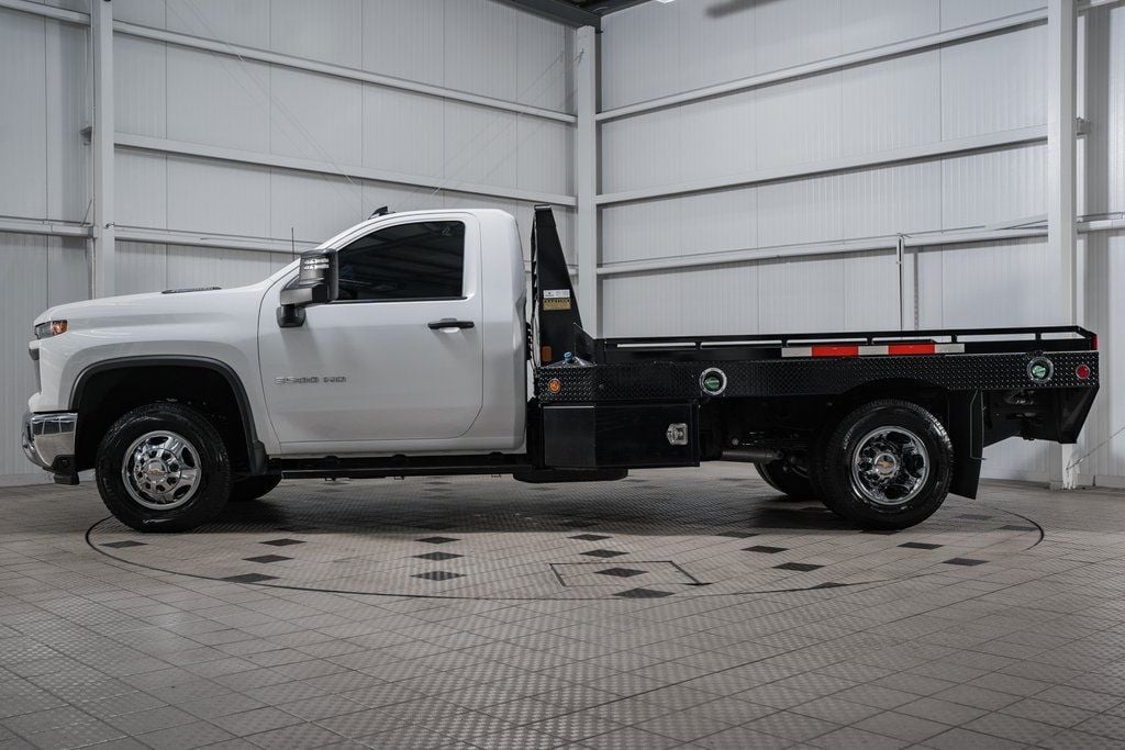 2024 Chevrolet Silverado 3500HD 3500HD REG CAB 4X4 * DURAMAX * 11' FLATBED * 2K MILES - 22705635 - 3