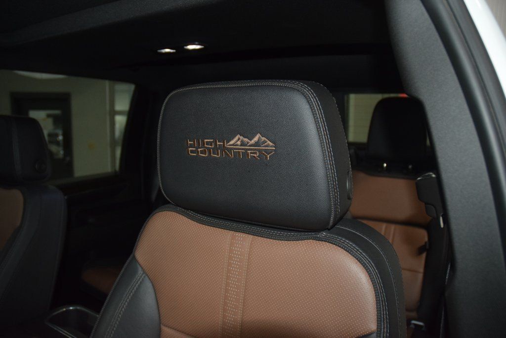 2024 Chevrolet Silverado 3500HD 4WD Crew Cab 172" High Country - 23055840 - 43