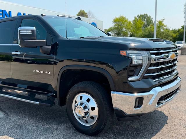 2024 Chevrolet Silverado 3500HD 4WD Crew Cab 172" LTZ - 23064306 - 4