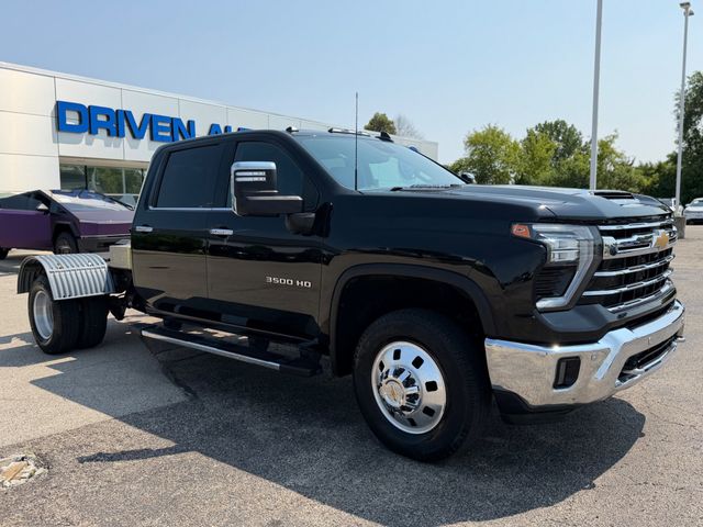 2024 Chevrolet Silverado 3500HD 4WD Crew Cab 172" LTZ - 23064306 - 5