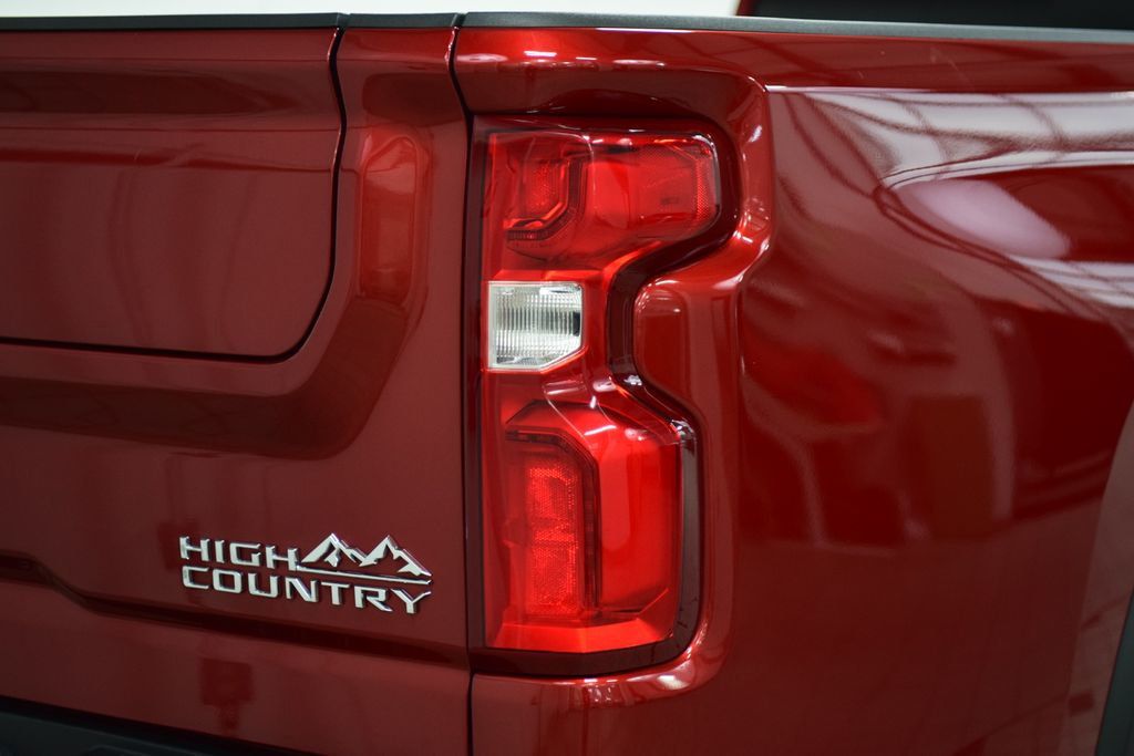 2024 Chevrolet Silverado 3500HD High Country w/ Technology Package - 23063591 - 18