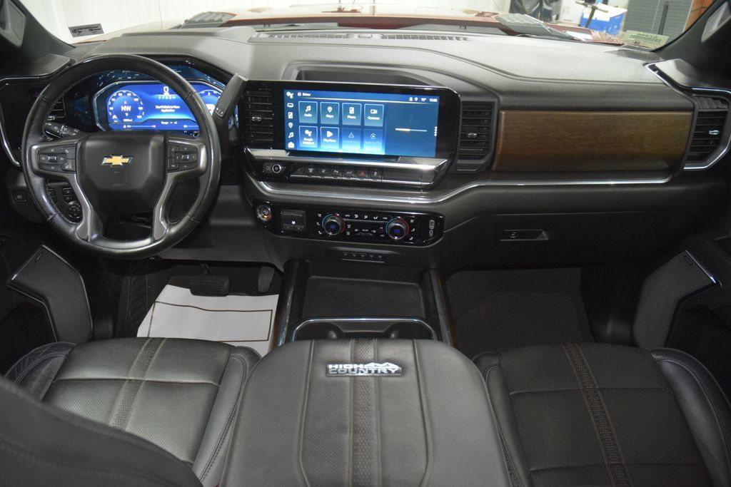 2024 Chevrolet Silverado 3500HD High Country w/ Technology Package - 23063591 - 29
