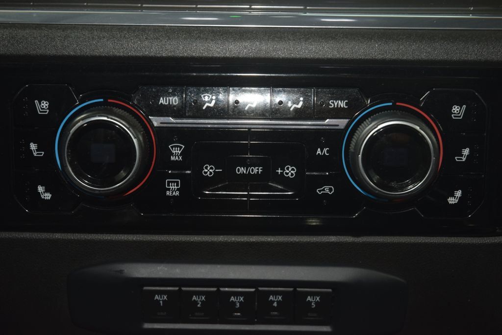 2024 Chevrolet Silverado 3500HD High Country w/ Technology Package - 23063591 - 32