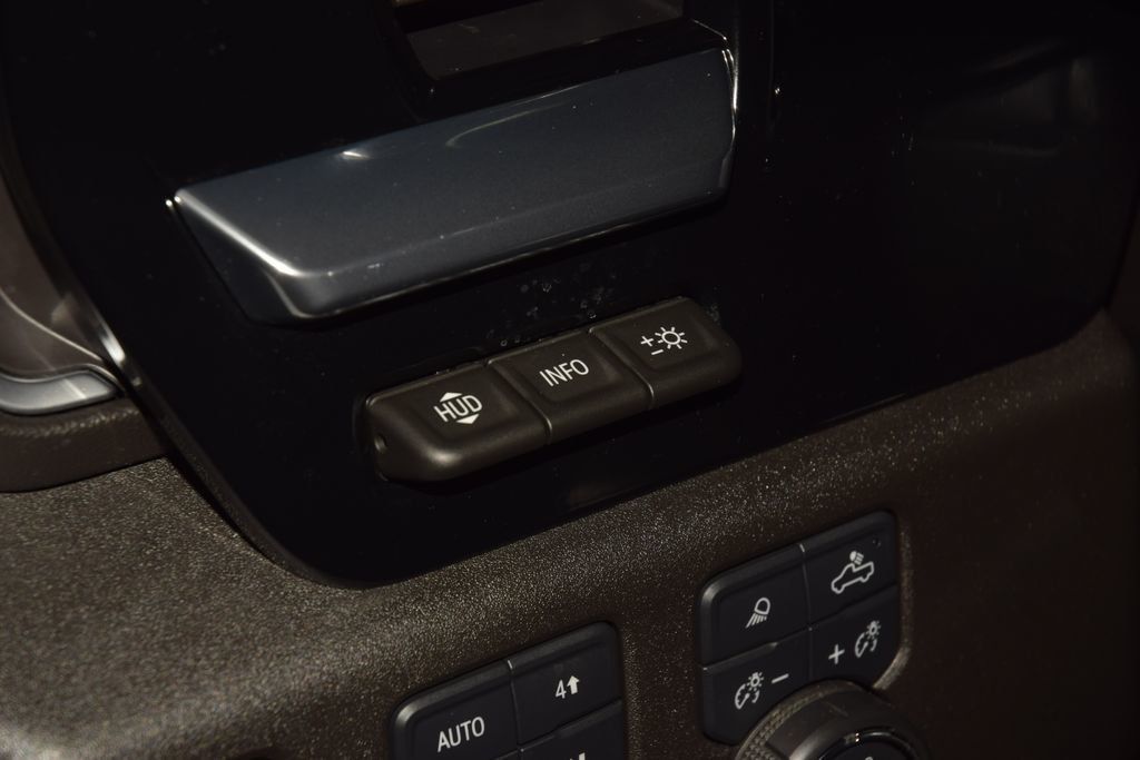 2024 Chevrolet Silverado 3500HD High Country w/ Technology Package - 23063591 - 35