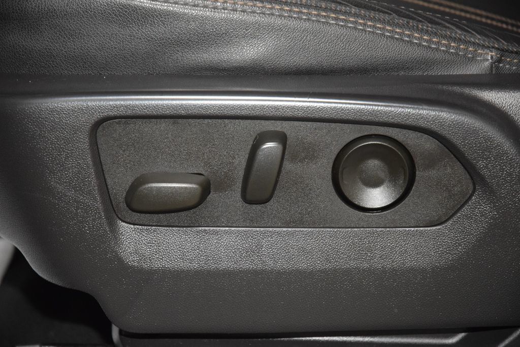 2024 Chevrolet Silverado 3500HD High Country w/ Technology Package - 23063591 - 42