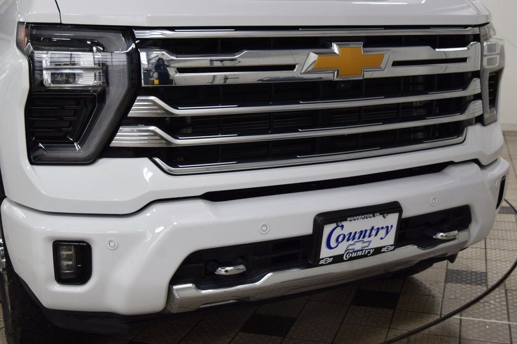2024 Chevrolet Silverado 3500HD High Country Z71 w/ Technology Package - 23055840 - 12