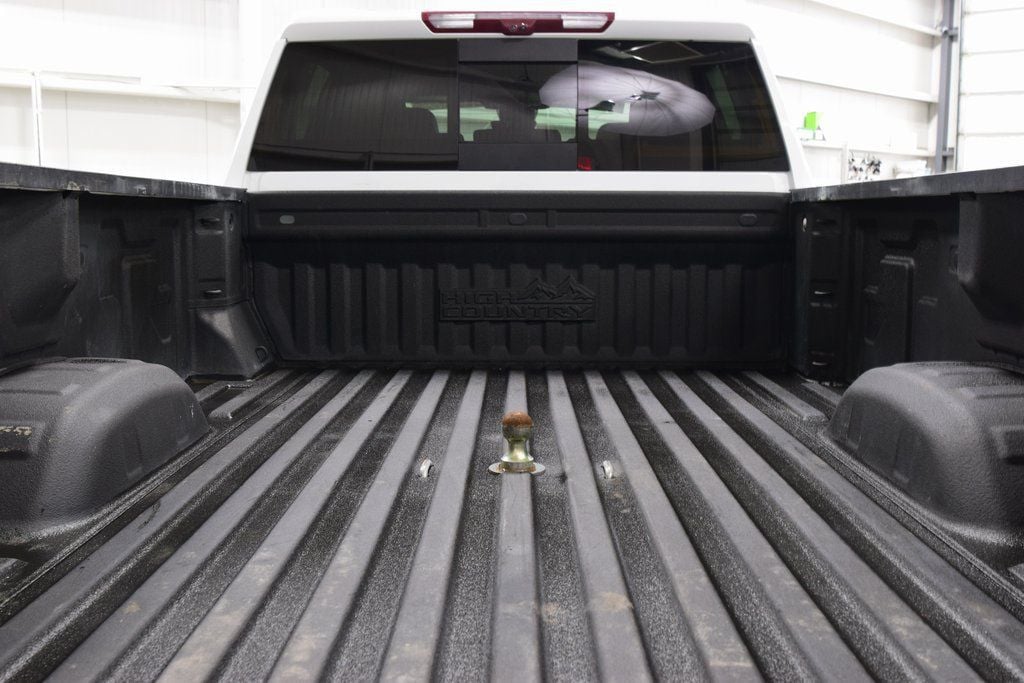2024 Chevrolet Silverado 3500HD High Country Z71 w/ Technology Package - 23055840 - 26