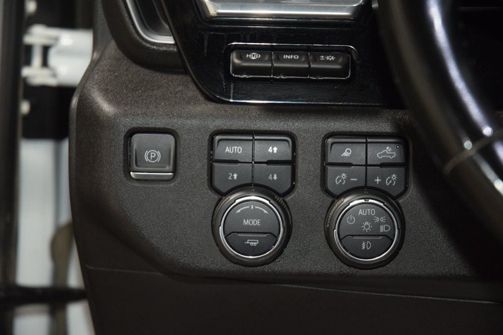2024 Chevrolet Silverado 3500HD High Country Z71 w/ Technology Package - 23055840 - 37