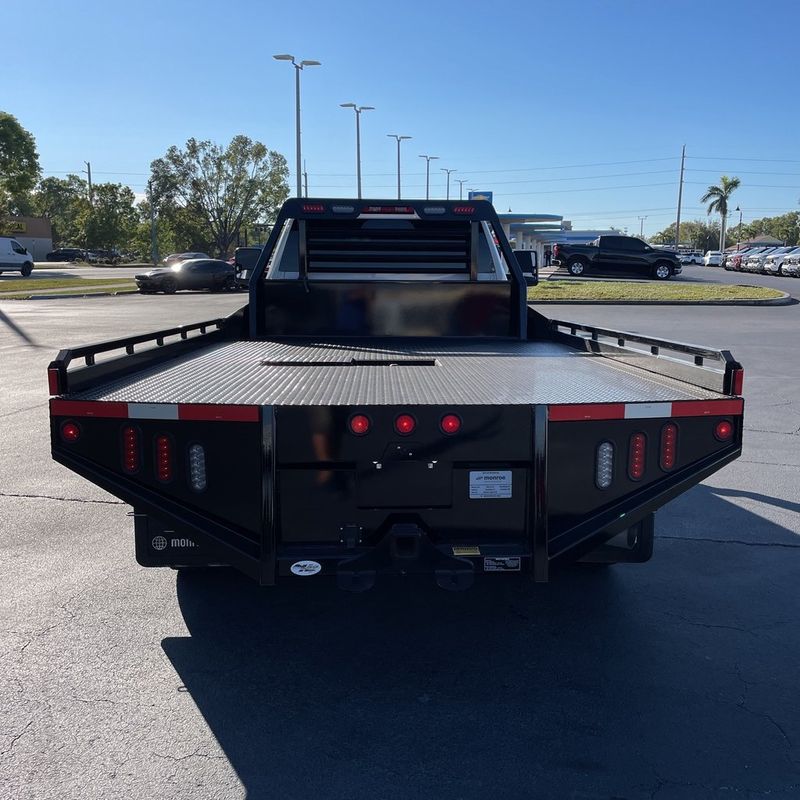 2024 Chevrolet Silverado 3500HD Work Truck - 22705635 - 2