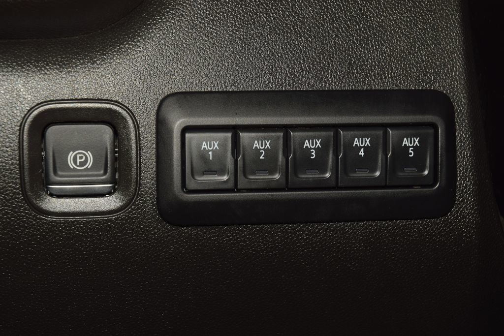 2024 Chevrolet Silverado 3500HD Work Truck - 23073000 - 27
