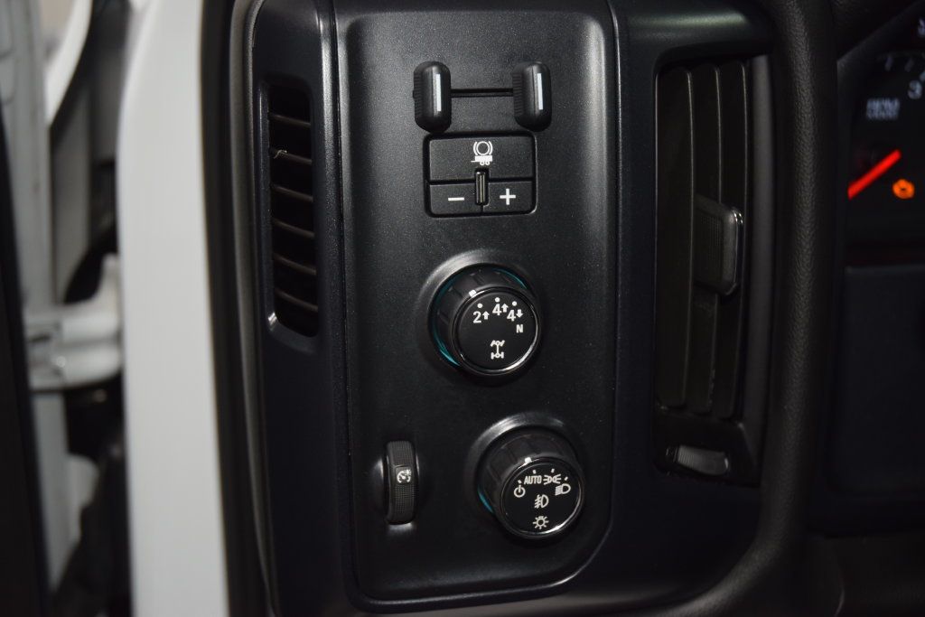 2024 Chevrolet Silverado 4500HD 4500HD CREW 4X4 * DURAMAX * 11' UTILITY * 1 OWNER - 23090506 - 23