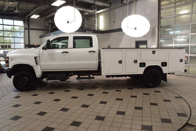 2024 Chevrolet Silverado 4500HD 4500HD CREW 4X4 * DURAMAX * 11' UTILITY * 1 OWNER - 23090506 - 2