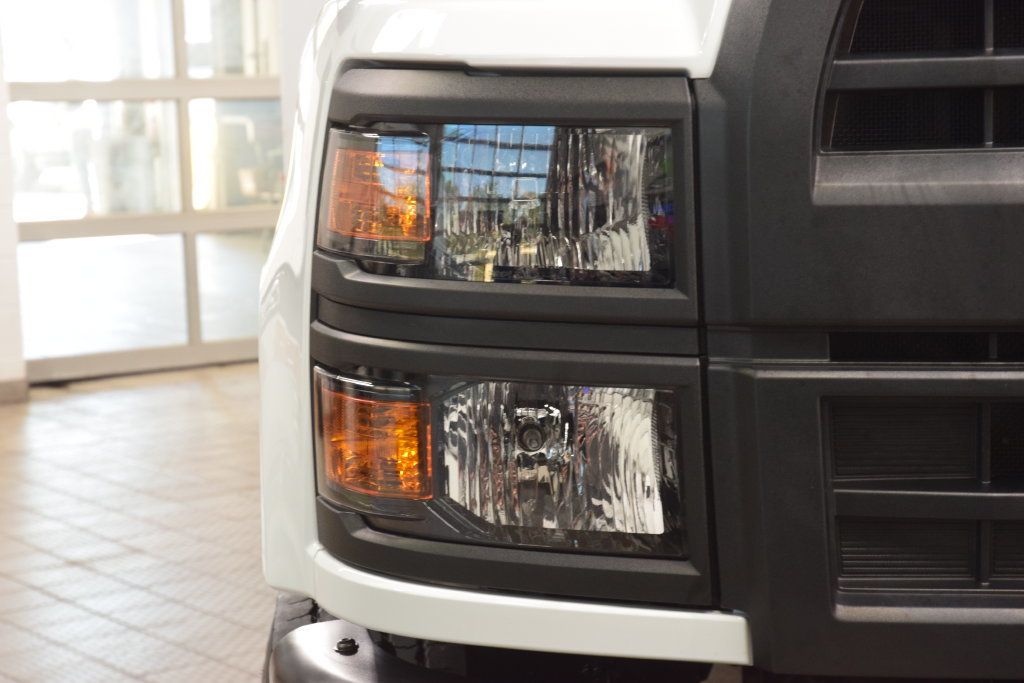 2024 Chevrolet Silverado 4500HD 4500HD CREW 4X4 * DURAMAX * 11' UTILITY * 1 OWNER - 23090506 - 5