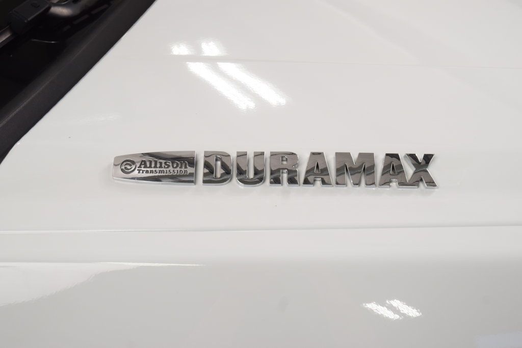 2024 Chevrolet Silverado 4500HD 4500HD CREW 4X4 * DURAMAX * 11' UTILITY * 1 OWNER - 23090506 - 8