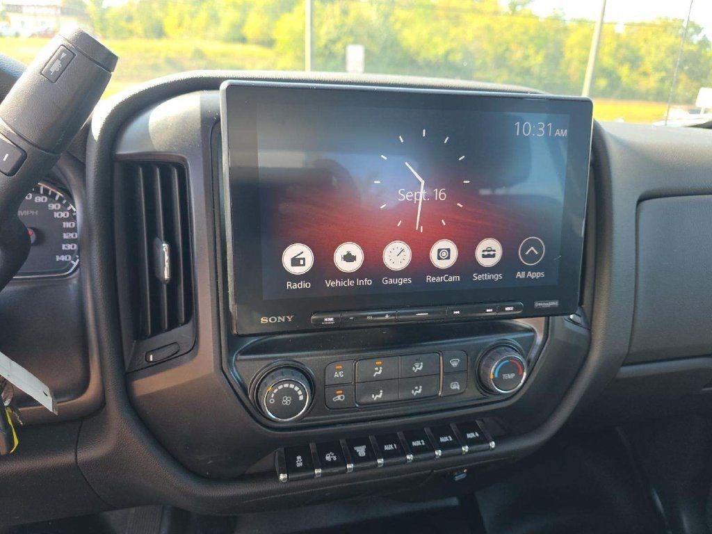 2024 Chevrolet Silverado 4500HD Work Truck - 23090506 - 3