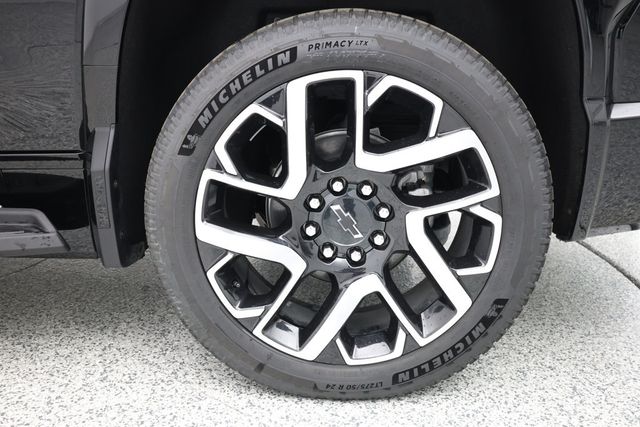 2024 Chevrolet Silverado EV e4WD Crew Cab RST - 22971805 - 4