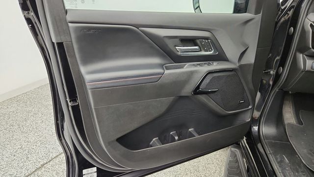 2024 Chevrolet Silverado EV e4WD Crew Cab RST - 23097640 - 10