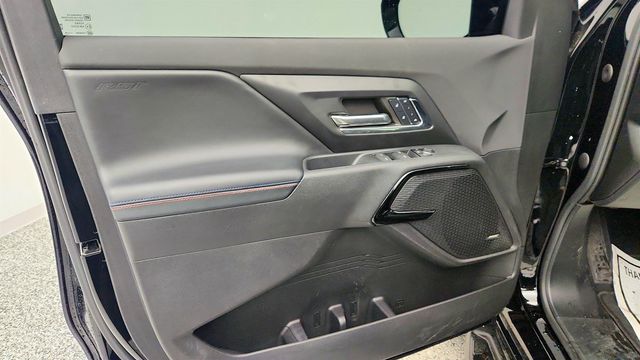 2024 Chevrolet Silverado EV e4WD Crew Cab Work Truck - 22990339 - 10