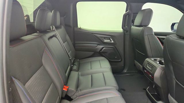 2024 Chevrolet Silverado EV e4WD Crew Cab Work Truck - 22990339 - 23