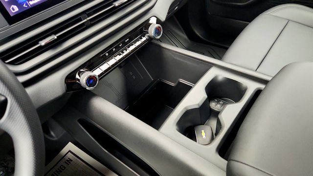 2024 Chevrolet Silverado EV e4WD Crew Cab Work Truck w/ 1FL Fleet Pkg & Spray-On Bedliner - 23019746 - 15