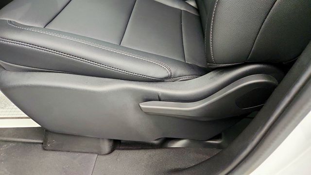 2024 Chevrolet Silverado EV e4WD Crew Cab Work Truck w/ 1FL Fleet Pkg & Spray-On Bedliner - 23019768 - 10