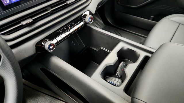 2024 Chevrolet Silverado EV e4WD Crew Cab Work Truck w/ 1FL Fleet Pkg & Spray-On Bedliner - 23019770 - 15