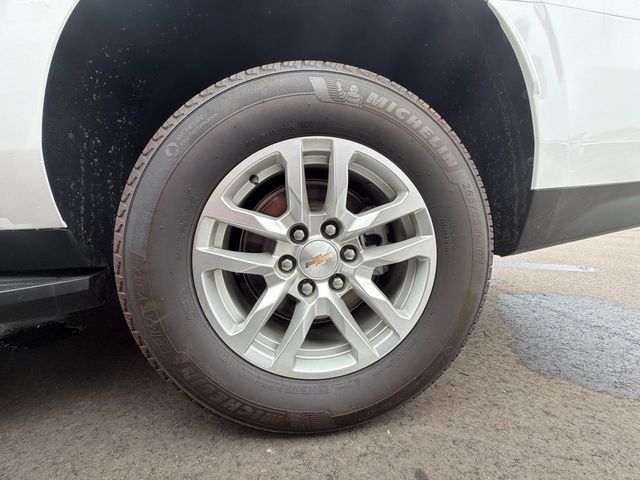 2024 Chevrolet Suburban 2WD 4dr LT - 22987979 - 11
