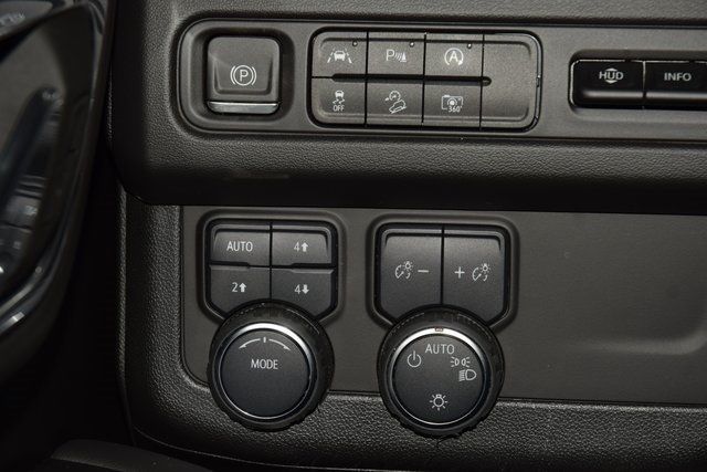 2024 Chevrolet Suburban 4WD 4dr High Country - 22954628 - 33