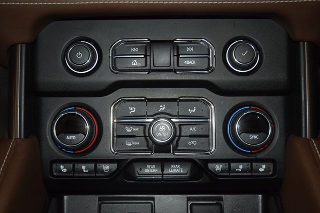 2024 Chevrolet Suburban 4WD 4dr High Country - 22987561 - 31