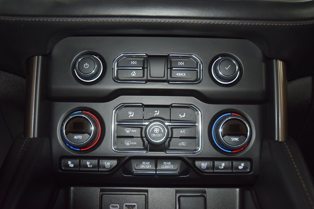 2024 Chevrolet Suburban 4WD 4dr High Country - 22992543 - 31