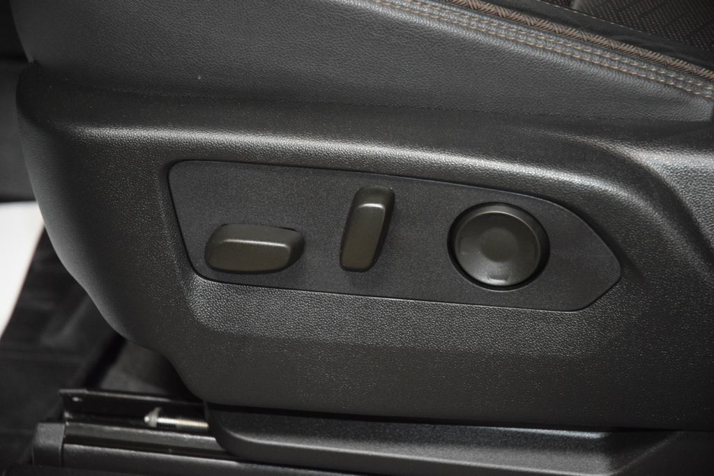 2024 Chevrolet Suburban 4WD 4dr High Country - 22992543 - 38