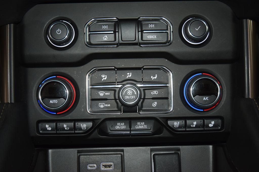 2024 Chevrolet Suburban 4WD 4dr High Country - 22994828 - 31