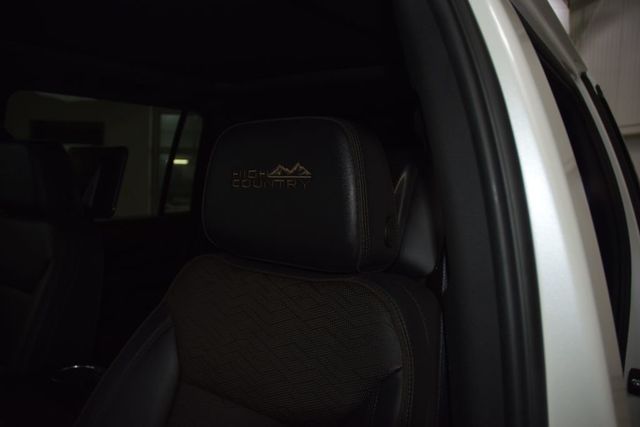 2024 Chevrolet Suburban 4WD 4dr High Country - 22994828 - 39