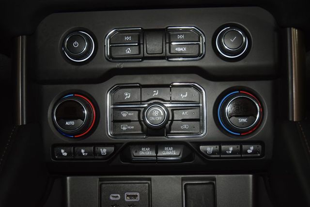 2024 Chevrolet Suburban 4WD 4dr High Country - 23032745 - 32