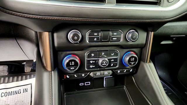 2024 Chevrolet Suburban 4WD 4dr High Country w/ Super Cruise, Max Tow & Rear Media - 23097056 - 16