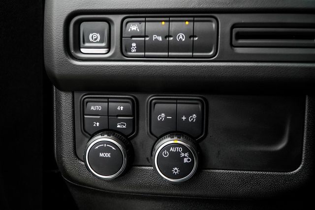 2024 Chevrolet Suburban 4WD 4dr LT - 22954657 - 36