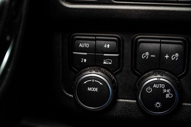 2024 Chevrolet Suburban 4WD 4dr LT - 22978902 - 32