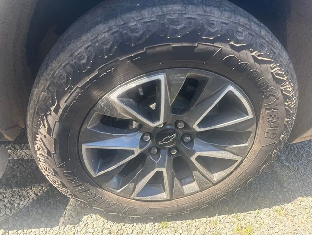 2024 Chevrolet Suburban 4WD 4dr Z71 - 23025123 - 21