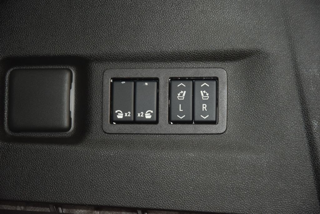 2024 Chevrolet Suburban 4WD 4dr Z71 - 23025123 - 23