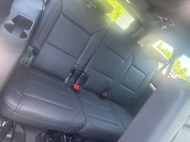 2024 Chevrolet Suburban 4WD 4dr Z71 - 23025123 - 6