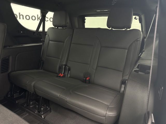 2024 Chevrolet Suburban 4WD 4dr Z71 - 23027268 - 11