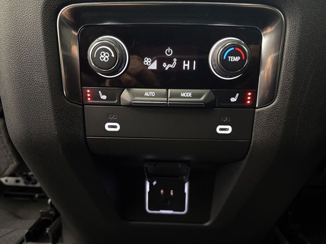 2024 Chevrolet Suburban 4WD 4dr Z71 - 23027268 - 24